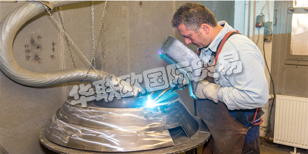 FELDPAUSCH自60多年前一直致力于為各個(gè)行業(yè)領(lǐng)域開(kāi)發(fā)創(chuàng)新的喂料技術(shù)。