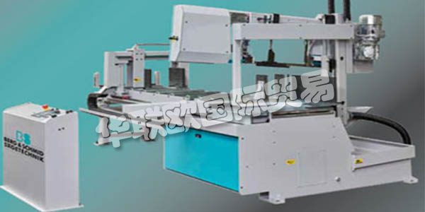 BERG&SCHMID的名字背后是一家由業(yè)主管理的公司，總部位于巴登 - 符騰堡州的雷塞克。Berg&Schmid成立于Wirtschaftswunder的早期，由Schmid家族經(jīng)營了幾代人。