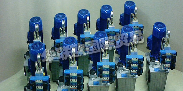 德國B&B HYDRAULIK-TECHNIK主要產(chǎn)品：B&B HYDRAULIK-TECHNIK閥門等。B&B HYDRAULIK-TECHNIK GmbH由Helitut Brocke和HenningB?hr于1983年在Witten-Herbede成立。目的是銷售用于骨料結構的液壓元件和液壓附件。在短時間內(nèi)，對完整的Hydraulilk系統(tǒng)的需求變得非常大，以至于他們的生產(chǎn)開始了。