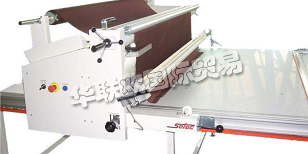 德國(guó)SETEC公司的主要產(chǎn)品：SETEC切割機(jī),SETEC拉布機(jī)，自動(dòng)存儲(chǔ)系統(tǒng)，給料機(jī)，傳送帶等。