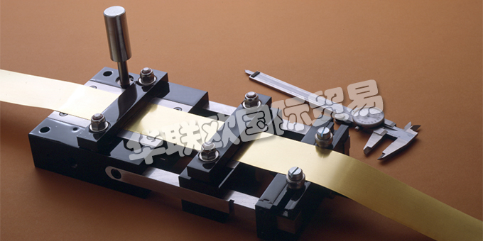 美國(guó)RAPID AIR公司的產(chǎn)品有：RAPID-AIR供料器、RAPID-AIR送料器、RAPID-AIR空氣送料器、空氣供給裝置、伺服供料器 矯直機(jī)、切割機(jī)、定長(zhǎng)切割機(jī)、線圈處理設(shè)備、刀具、電動(dòng)閥門(mén)、電動(dòng)執(zhí)行法閥。